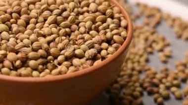 Kurutulmuş Kişniş Tohumları Kasesi Üst Görünümü Kapat