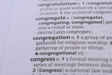 İngilizce Sözlük Kitabı Sayfası Cemaatin Sözcük Tanımı ile Kapalı