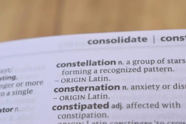 İngilizce Sözlük Kitabı Sayfası - Şaşkınlık Sözcükleri Çeviri: