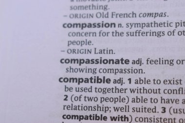 İngilizce Sözlük Sayfasını Merhametli Kelime Referansı ile Kapat