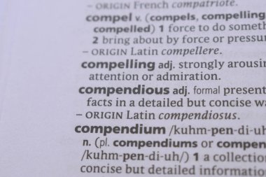 İngilizce Sözlük Kitabı Sayfası - Telafi Sözcüklerinin Yazımıyla Kapat