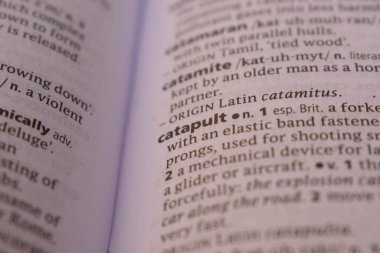 İngilizce Sözlük Sayfası Mancınık Tanımlı Kapat