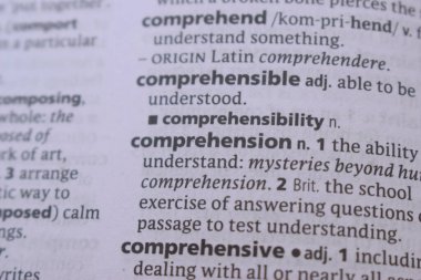 İngilizce Sözlük Kitabı Sayfası Anlamanın Kelimesi Tanımına Yakın