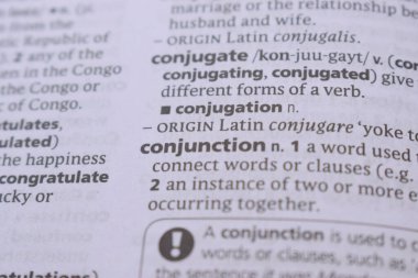 İngilizce Sözlüğün Kelimeyi Kapatma Tanımı - birleşme