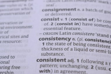 İngilizce Sözlük Kitabı Sayfası Kelime Tanımının Kapanışı - Tutarlılık