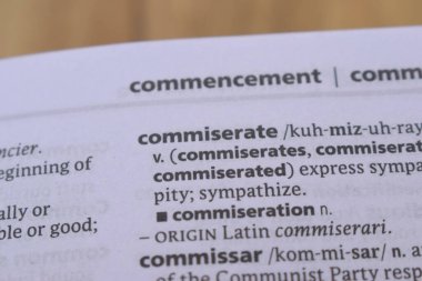 İngilizce Sözlük Sayfasını Sözcük Referansı ile Kapat - Komisyon