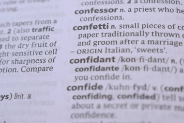 İngilizce Açıklama Sözlüğünün Kapanışı - konfeti