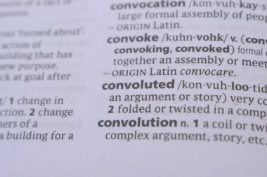 İngilizce Sözlük Kitabı Sayfası - kıvrımlı - Sözcük Transkripsiyonu ile Kapat