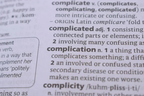 İngilizce Sözlüğün Tanımı Kelimeyi Kapat - Karışıklık