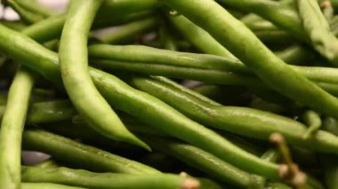 Döndürme Grubu Taze Kuşkonmaz Kökleri - Binnies Ki Dost - Taze Yeşil Fasulye Kapsülleri Kapatın