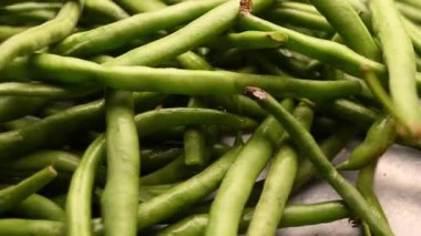 Döndürme Grubu Taze Kuşkonmaz Kökleri - Binnies Ki Dost - Taze Yeşil Fasulye Kapsülleri Kapatın