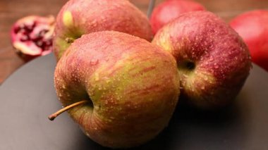 Dönüşümlü Organik Kırmızı Elma Kapanış Stüdyosu