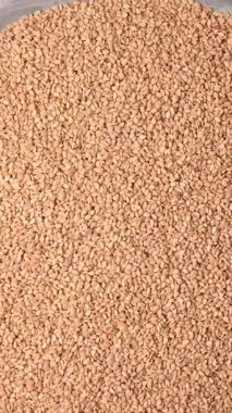 Desenli Gıda Dikey Görüntüsünde Dönen Susam Tohumlarının Üst Görünümü