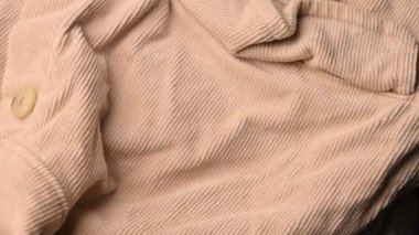 Dönen Krem Rengi Denim Jeans Gömlek Kumaşı Dokusu Yan Görünümü Kapat