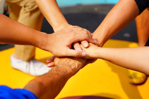 People Hand Montaj Kurumsal Toplantı Takım Çalışması Konsepti.