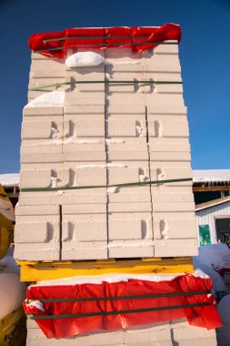 Açık hava ve depolama alanındaki paletlere gaz bloğu,