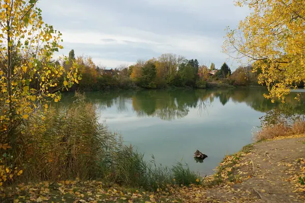 Krásná Podzimní Krajina Malebné Rekreační Oblasti Berlíně Německo — Stock fotografie