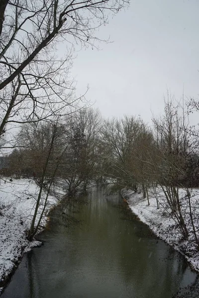 Sneeuw Buurt Van Rivier Wuhle Januari Prachtig Winterlandschap Marzahn Hellersdorf — Stockfoto