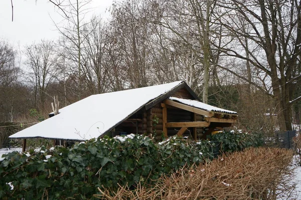 Dřevěná Kůlna Pod Sněhem Marzahn Hellersdorf Berlín Německo — Stock fotografie