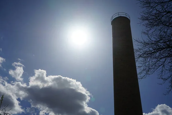 Trumpet Mot Den Blå Himlen Berlin Tyskland — Stockfoto