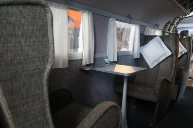 Berlin, Almanya - 2 Nisan 2023: Bu Berlin 'deki Alman Teknoloji Müzesi Deutsches Technikmuseum' daki Uzay Sergisi 'nde sergilenmekte olan yeniden inşa edilmiş Focke-Wulf Fw 200 