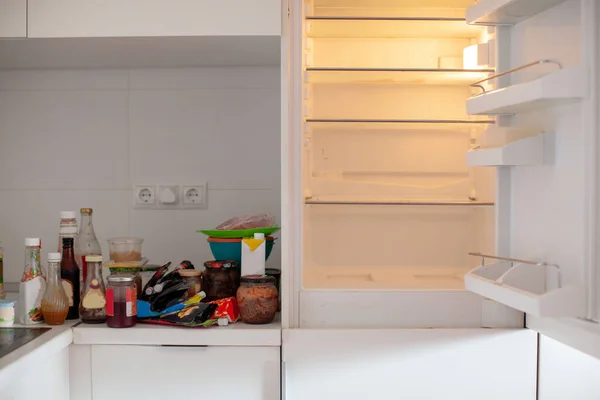 Freezer organization. Cleaning. — Stock Photo, Image