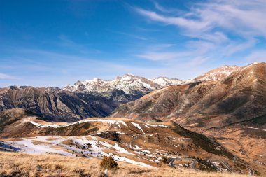 Kar - Pyrenees ile Dağları