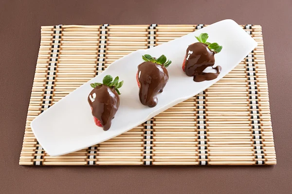 Strawberries with chocolate — Stock Photo, Image