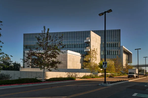 Edificio del Centro Médico UC San Diego en San Diego California — Foto de Stock