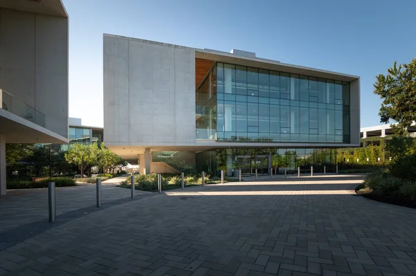 Illumina i3 Bifed Realty Trust Building in La Jolla, California — стокове фото