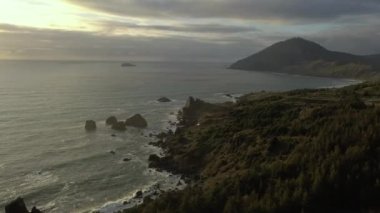 Güney Oregon Sahili üzerinde İHA uçuşu