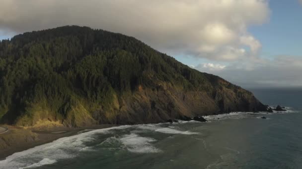 Aerial of Humbug Mountain Oregon Coast, USA — Stock video