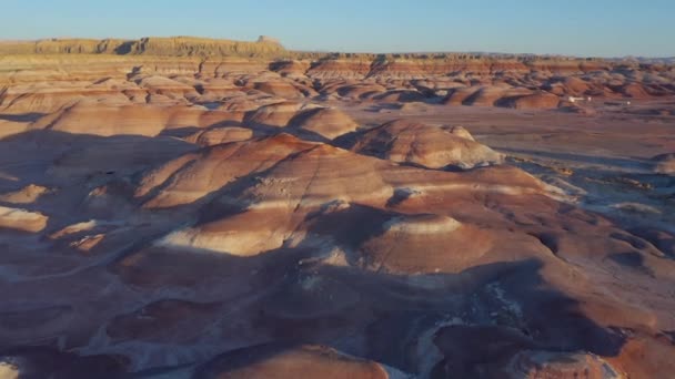 Drone tilt down over moonscape landscape in Utah — Stock Video