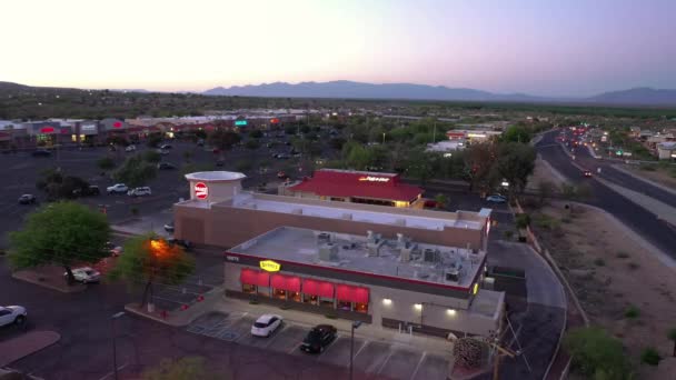Dennys Restaurante exterior vista drone — Vídeos de Stock