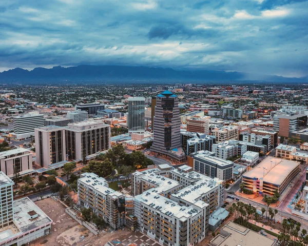 Tucson, Arizona 'da hava aracı görüntüsü.