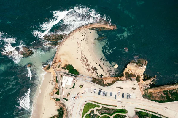 Vista dall'alto verso il basso sulla piscina per bambini di La Jolla, California — Foto Stock