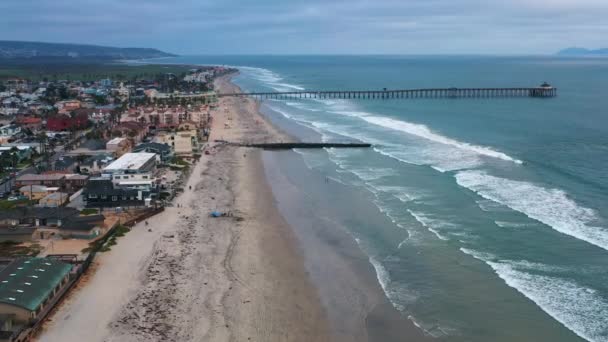 Muelle Imperial Beach, Playas de Tijuana México y las Islas Coronado, tiro con drones — Vídeos de Stock