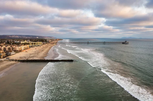 Imperial Beach Pier, Playas de Tijuana Mexico en de Coronado Eilanden, drone shot — Stockfoto