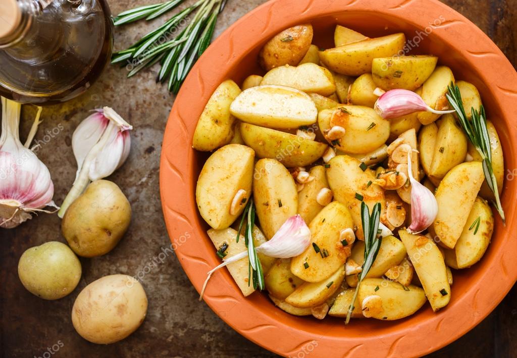 aardappels rauw bakken aardappels rauw bakken