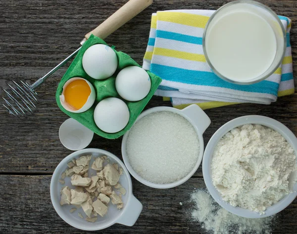 ingredients for making pancakes
