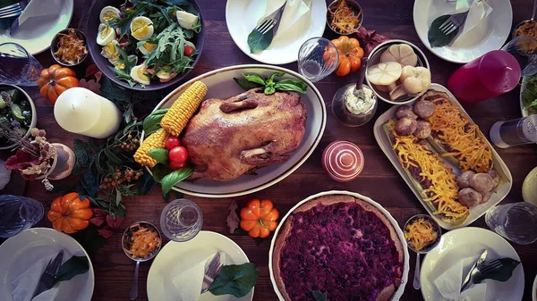 Jantar Tradicional Almoço Acção Graças Verduras Outono Mesa Abóbora Ganso — Fotografia de Stock