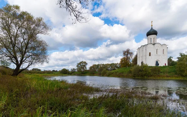 Church of the Intercession on the Nerl (Russia). — Stock Image Church Intercession Nerl Russia Royalty Free Stock Photos