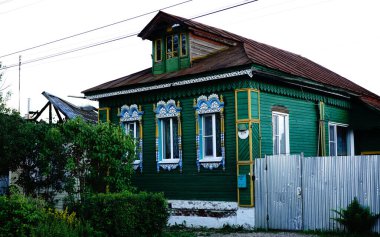 Rusya 'daki Nerekhta şehrinin ahşap mimarisi..