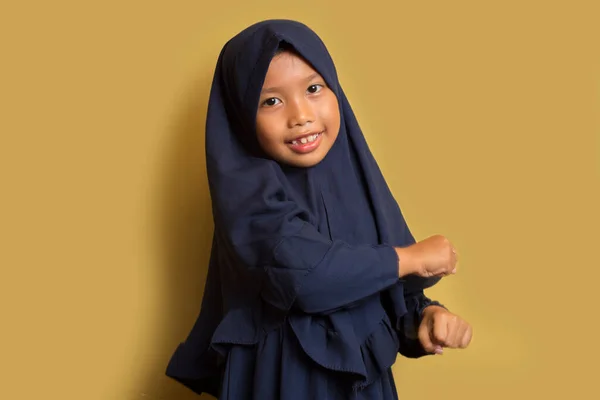 Happy Little Asian Muslim Hijab Girl Dancing — Stock Photo, Image