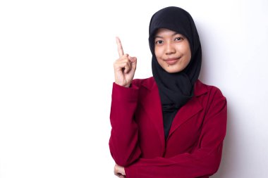 Genç Müslüman bir kadının portresi