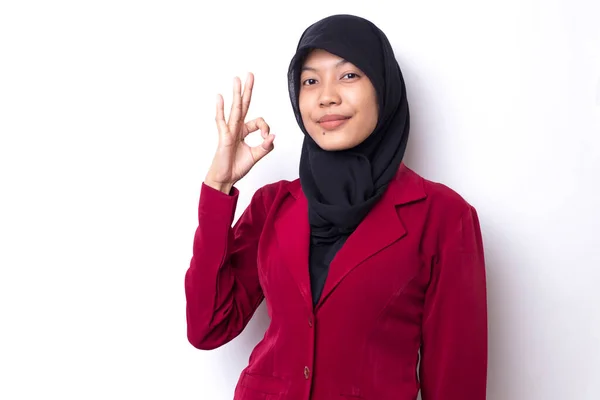 Aziatische Vrouw Draagt Hijab Gelukkig Opgewonden Vieren Overwinning Uiten Groot — Stockfoto