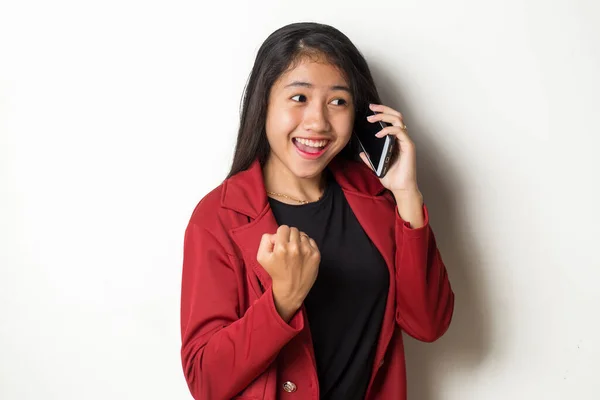 Oung Asijské Obchodní Žena Mluvení Telefonu Bílém Pozadí — Stock fotografie