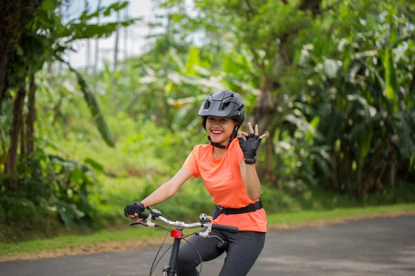 Beautiful Asian Woman Cyclist Doing Sign Fingers — Stock Photo, Image