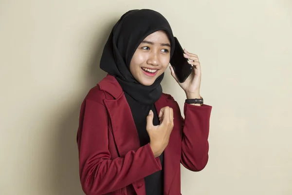 Happy Young Asian Muslim Woman Using Mobile Phone — Stock Photo, Image