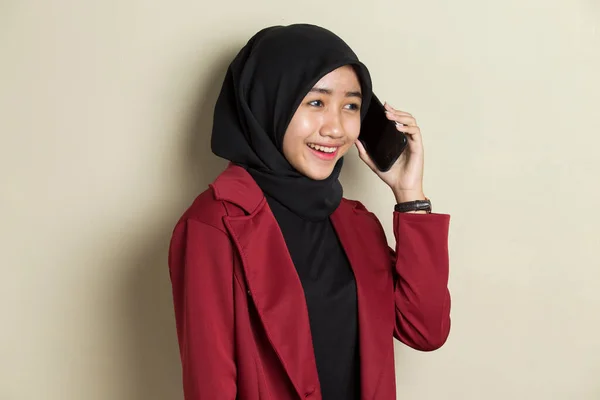 Happy Young Asian Muslim Woman Using Mobile Phone — Stock Photo, Image